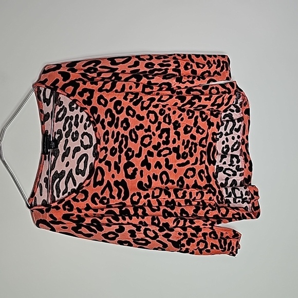 Seductions large orange and black camo cropped long sleeve shirt - Picture 1 of 5